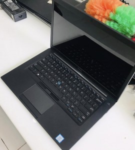 Dell Latitude 7490 i7 thế hệ 8, Ram8G, SSD 256G, Màn 14in FHD IPS, Bàn phím Led, Mỏng nhẹ, Nguyên Zin. Dell Latitude 7490 i7 thế hệ 8, Ram8G, SSD 256G, Màn 14in FHD IPS, Bàn phím Led, Mỏng nhẹ, Nguyên Zin.